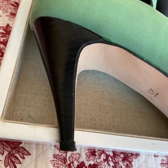 Schuler and Sons of Philadelphia, 2 tone Suede Pumps with Ankle Strap, 7.5 - Picture 12 of 15